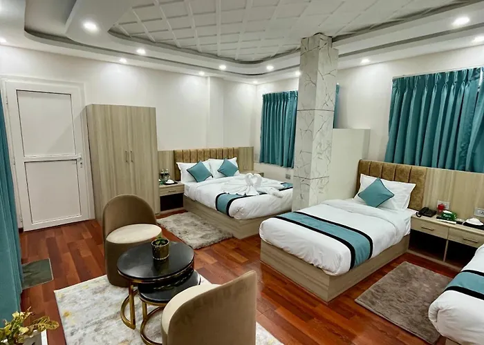 Yuvan Hotel